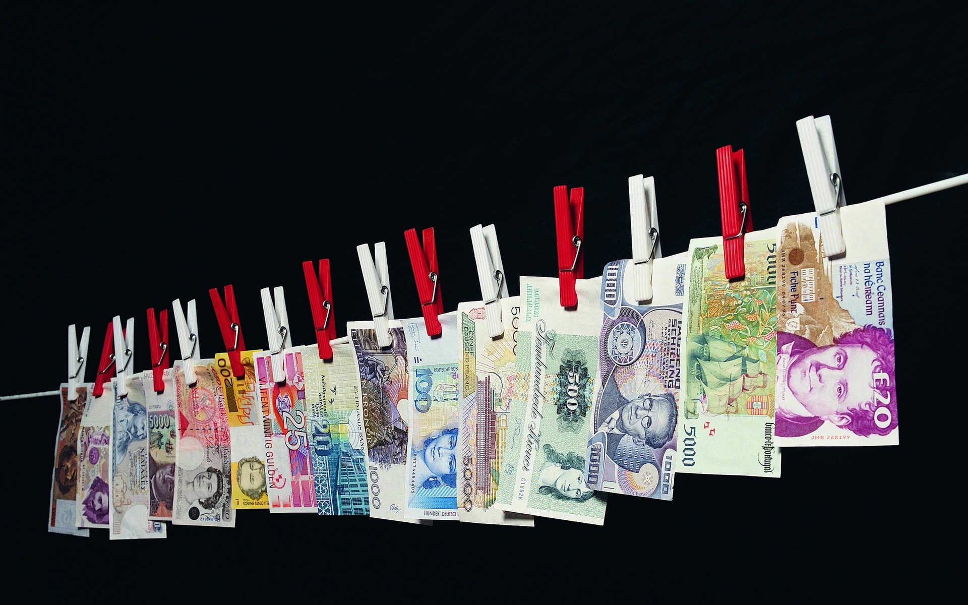 киім қыстырғыш арқан бизнес ақша қағаз қаржы экономика ескерту байлық қазық кір жуатын орын қаржы табыс инвестиция үнемдеу жұмыс үстелі акциялар символ жылыстату заң жобалары