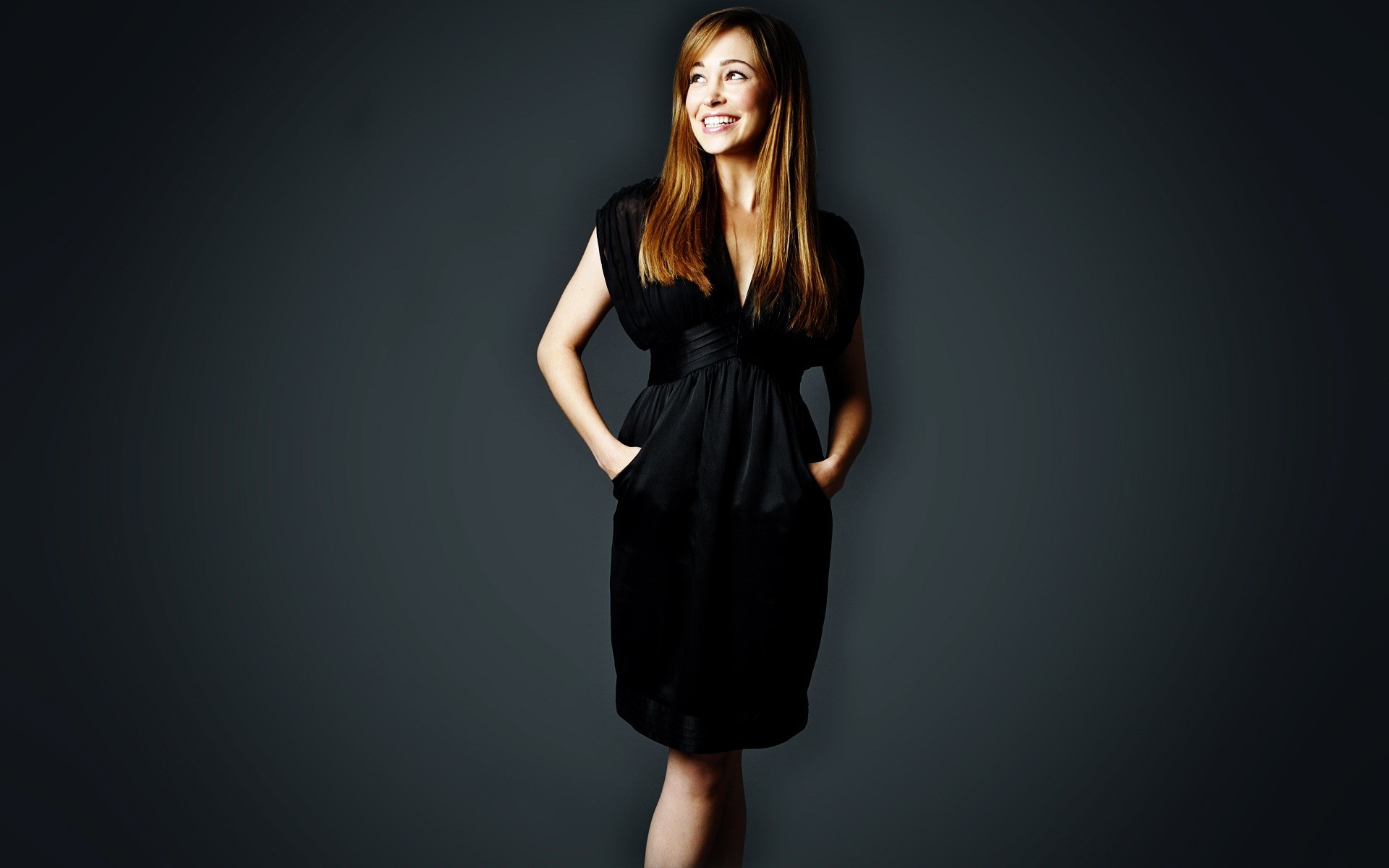 әйел сән портрет гламур сексуалды қыз сүйкімді әдемі студия модель бір күз ризер актриса атақты күлімсіреу бет әйелдер