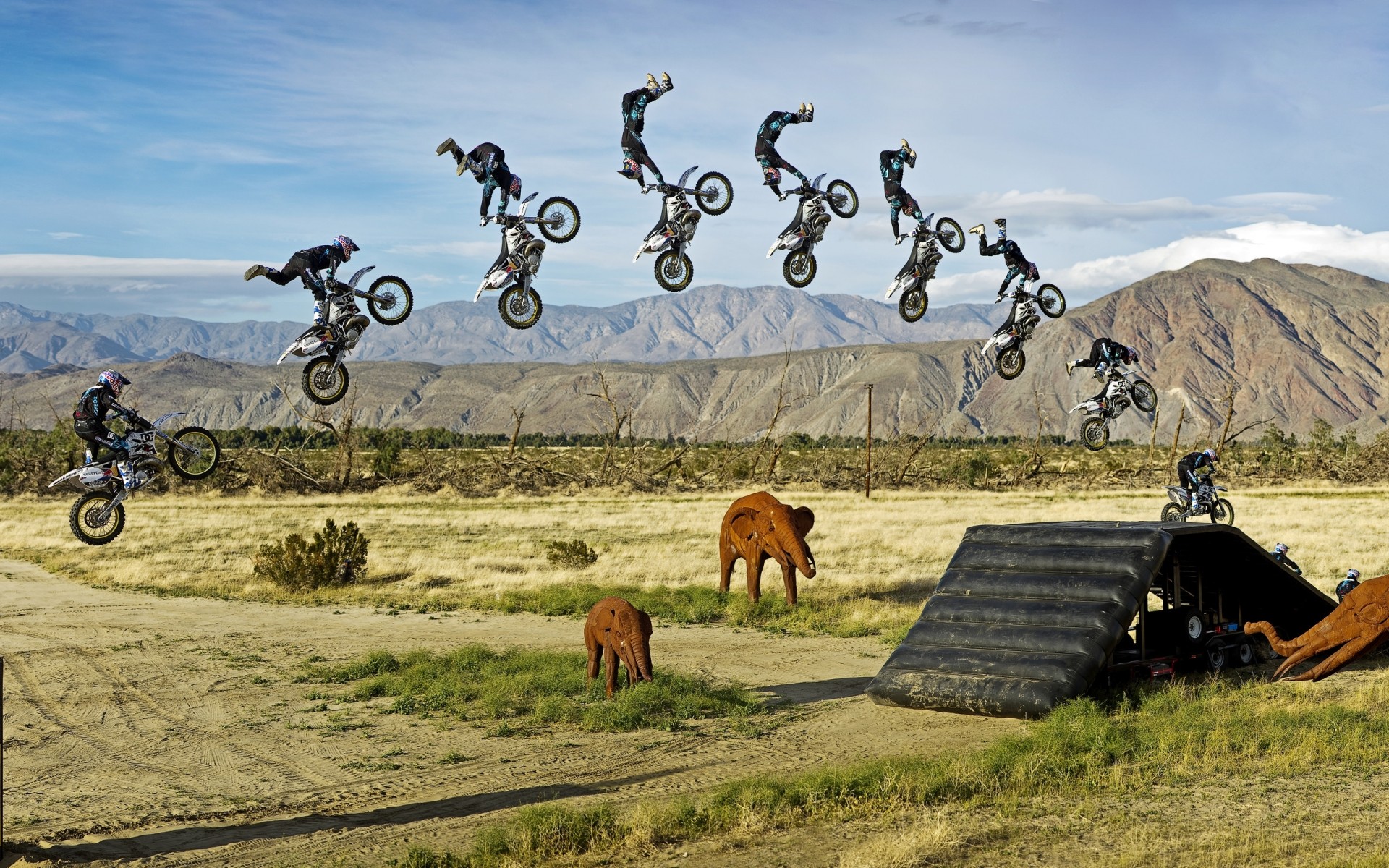 спорт шөп табиғат пейзаж ашық аспан аспан жаз саяхат дала ауылдық ауылдық джунгли піл ойыншықтар мүсіндер мотоцикл