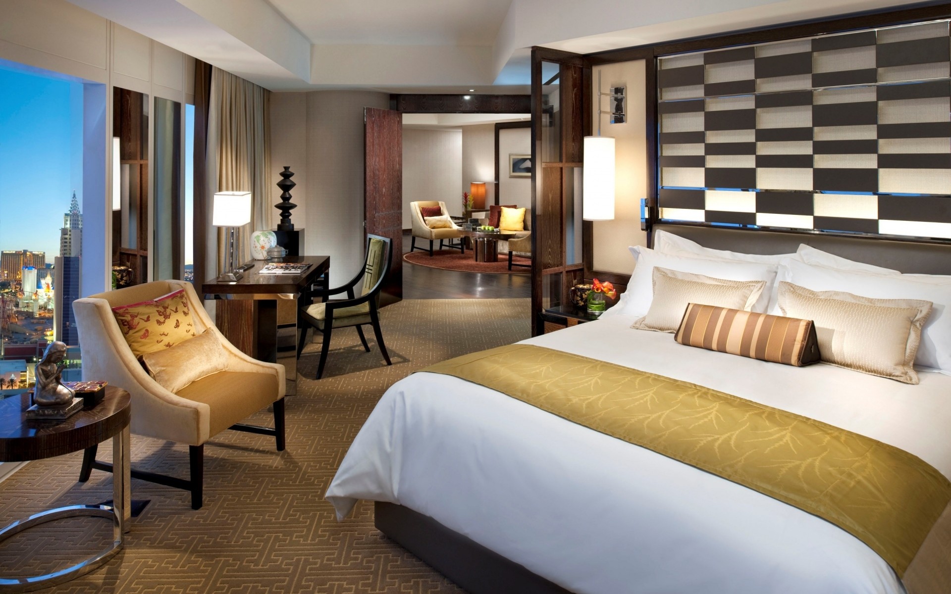 жиһаз жатын бөлме бөлме төсек жабық шам заманауи сәнді жастық интерьер дизайны кесте қонақ үй кілем пәтер терезелер тұрғын үй орындық отбасы еден үйлер креслолар орындықтар