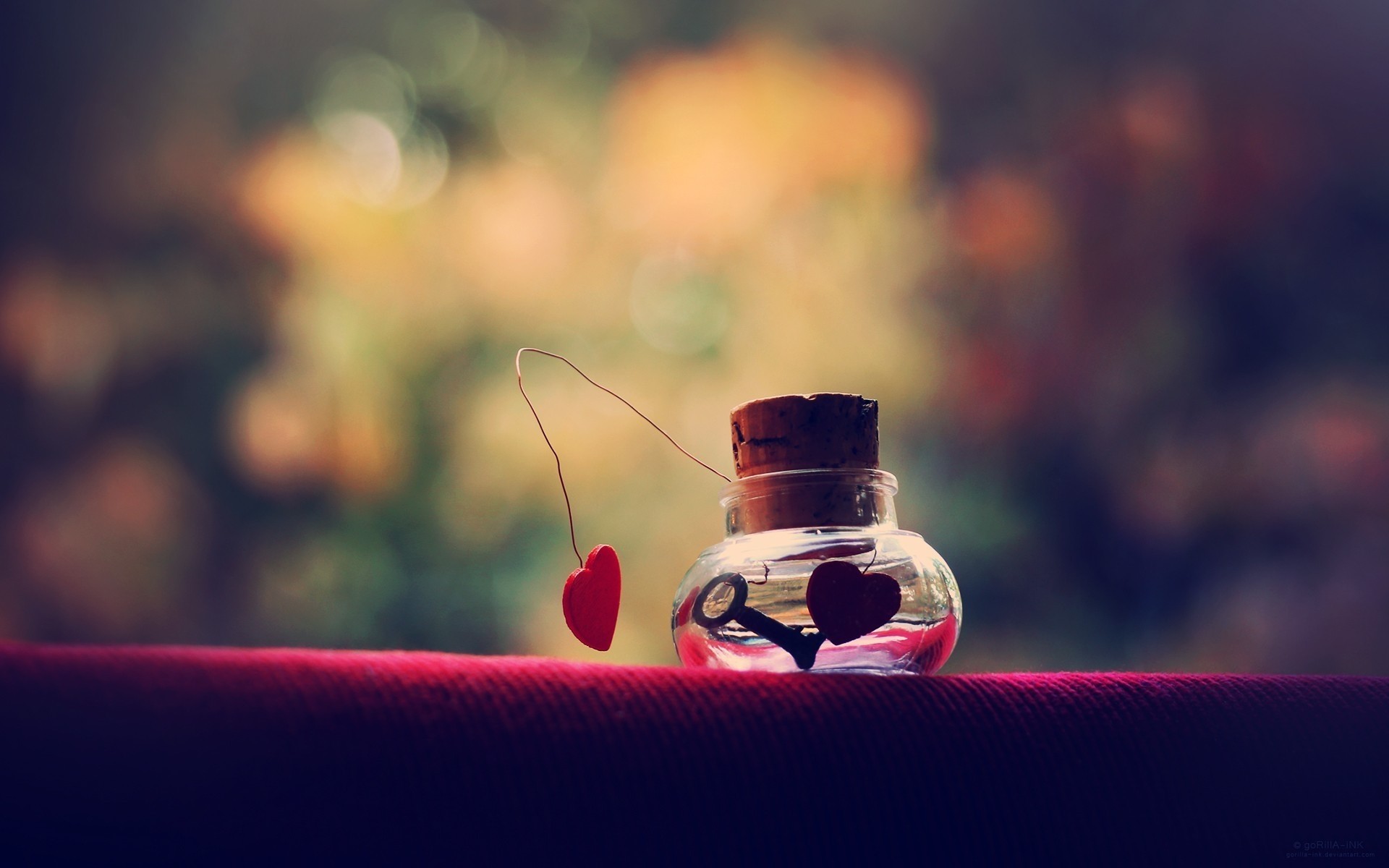 бұлыңғырлық шыны жарық натюрморт гүл түс табиғат фокус ішу доф жұмыс үстелі махаббат қызыл жүрек өнер қолөнер фон
