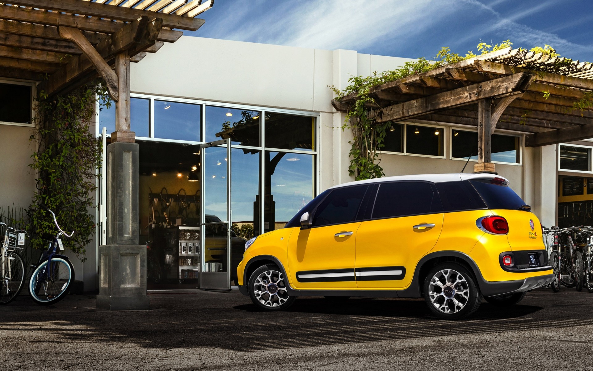 fiat автомобиль автомобиль көлік жүйесі жол көше дөңгелектер трафик тротуар саяхат қала диск жылдам автомобиль классикалық fiat 500l