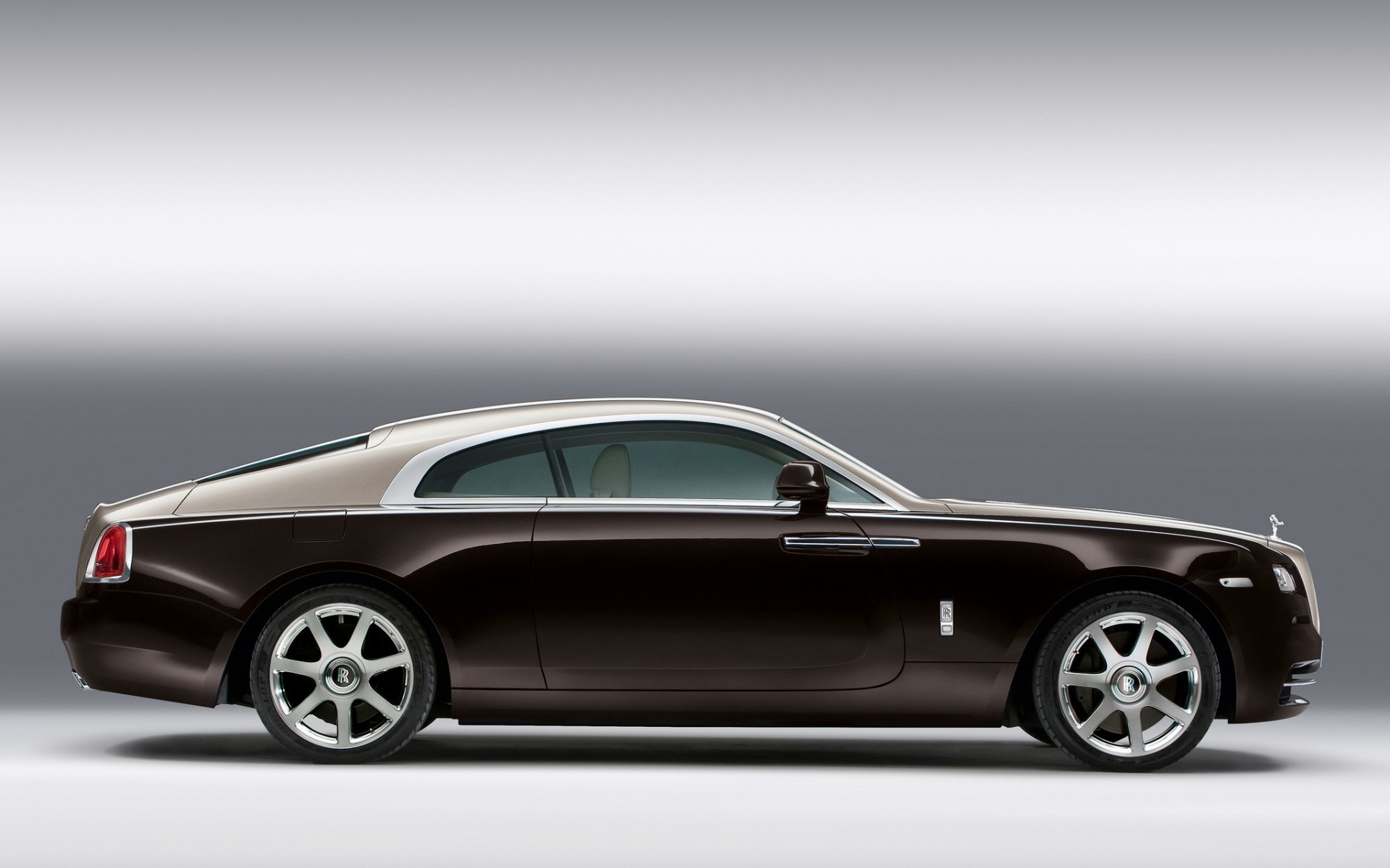rolls royce автомобиль автомобиль автомобиль дөңгелектер купе нигелла жылдам түс тротуар асығыңыз асфальт көлік жүйесі седан сорғыш диск rolls-royce reife автомобиль бұлшықеттері сәнді автомобильдер лимузин