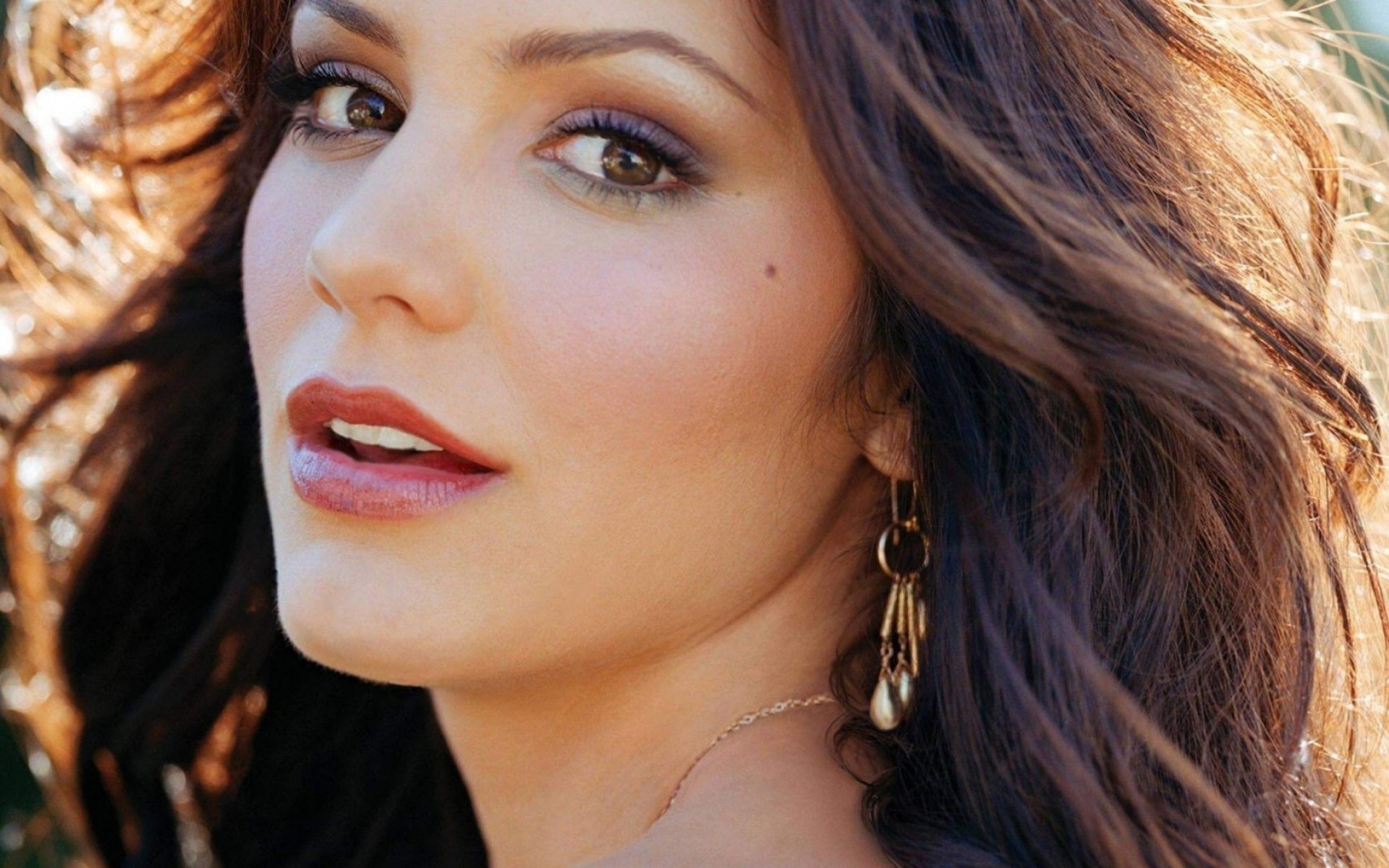 әйел сән портрет модель қыз сексуалды гламур әдемі шаш әдемі көз ерін американдық поп-әнші әнші актриса