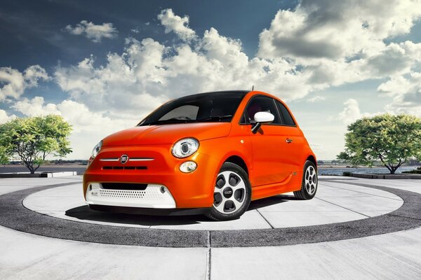 Fiat көлігі қызыл фото