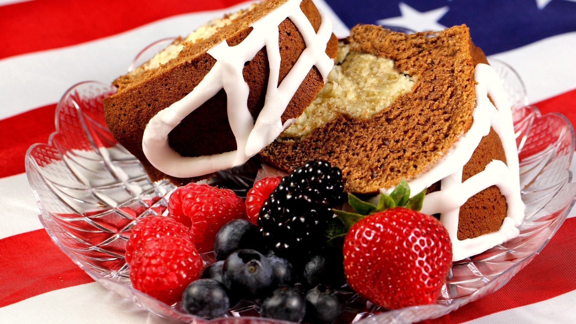 тәтті шоколад дәмді тамақ торт крем жемістер кондитерлік өнімдер қант эпикур жидек сергіту дәмді таңқурай үй пештер таңғы ас гуди печенье