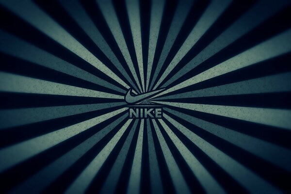 Жолақты фонда Nike логотипі